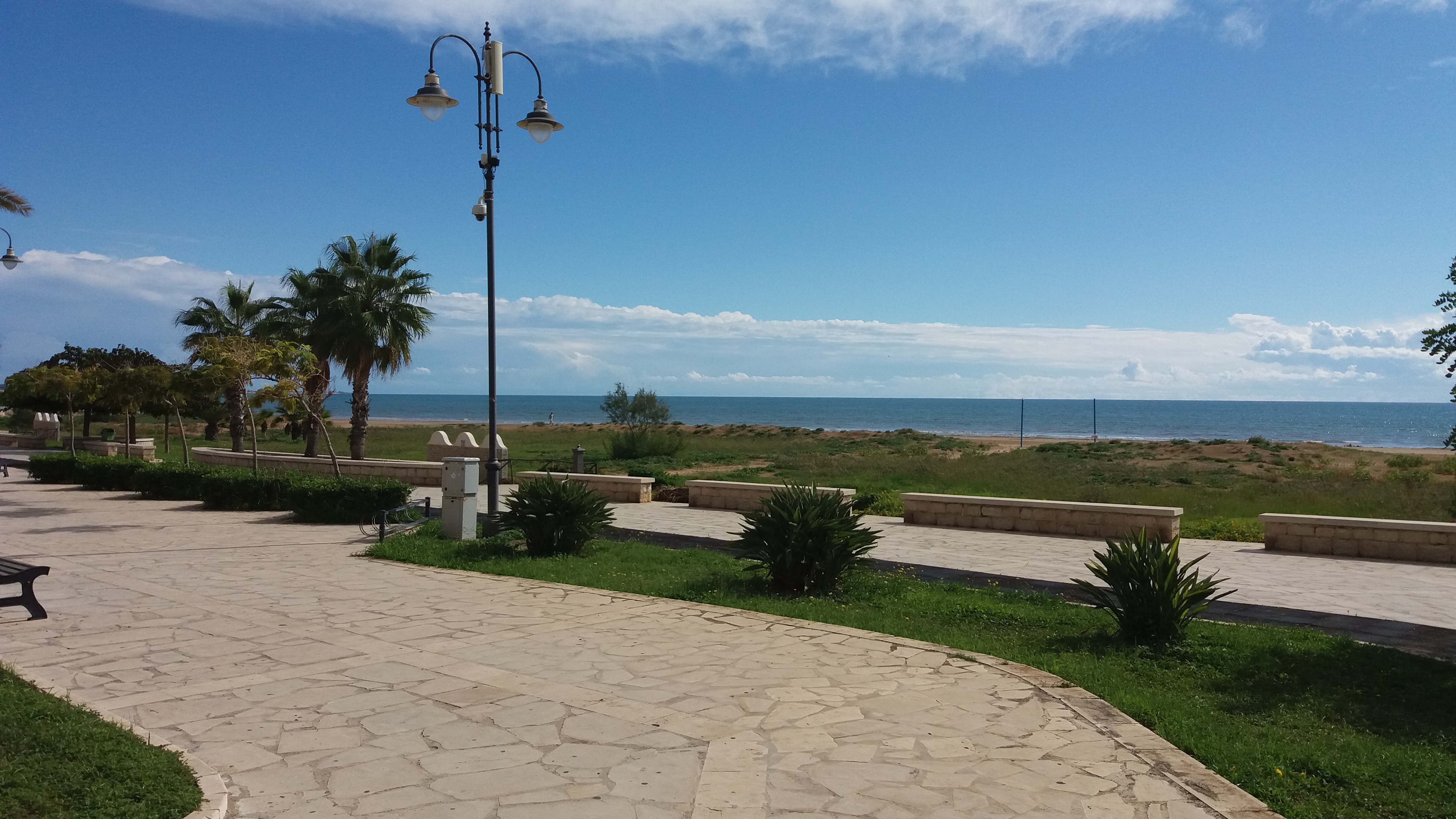 Il lungomare Pietre Nere